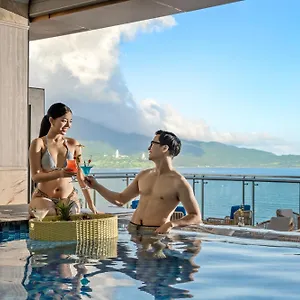 https://bluesun.dananghotels.net