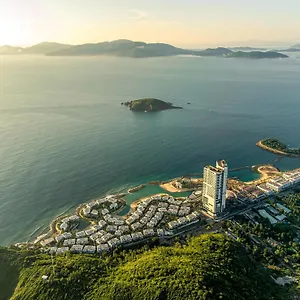Le Corail, A Gran Melia 나트랑